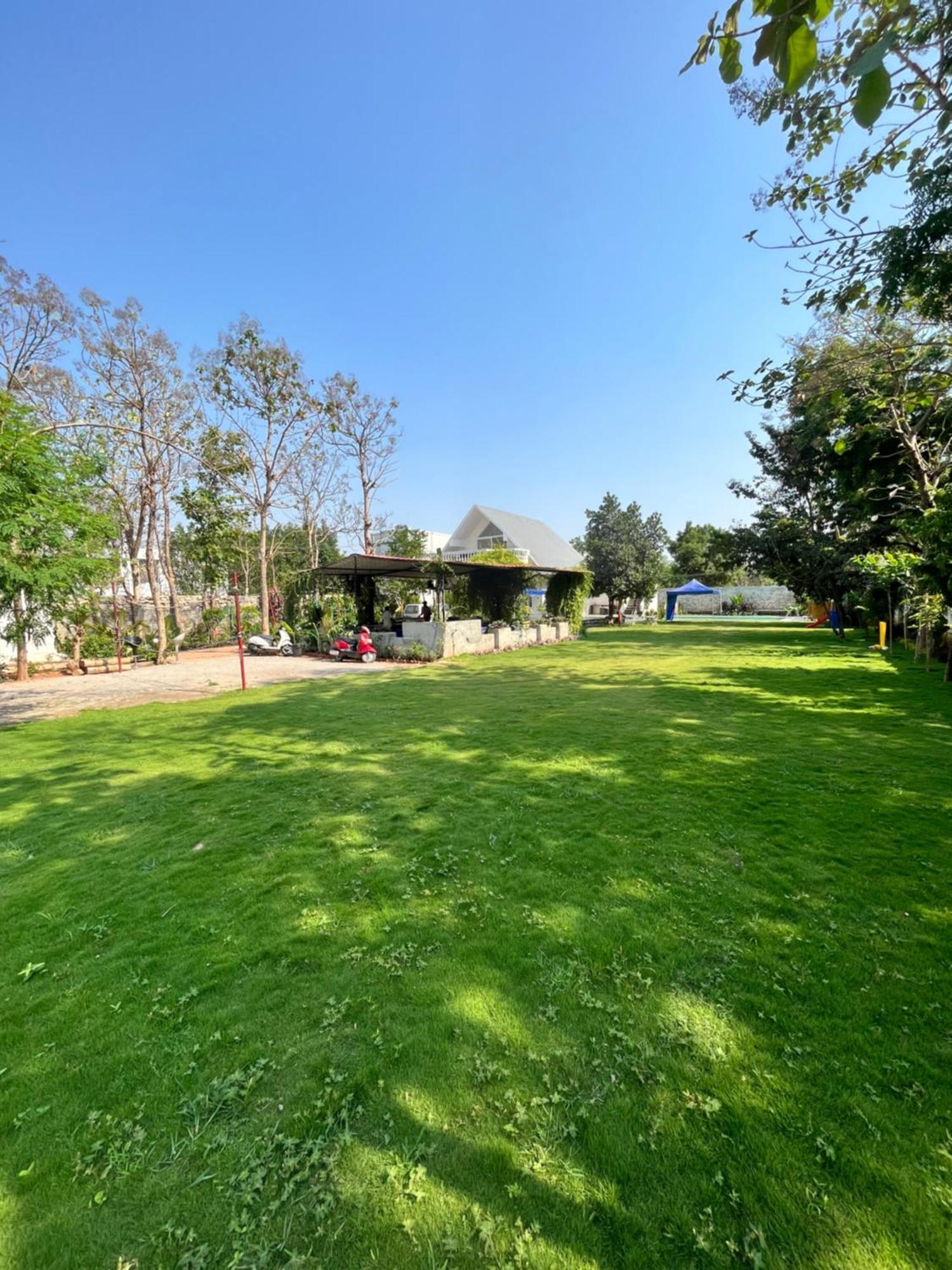 Jlr Farm Stay Haiderabad Buitenkant foto