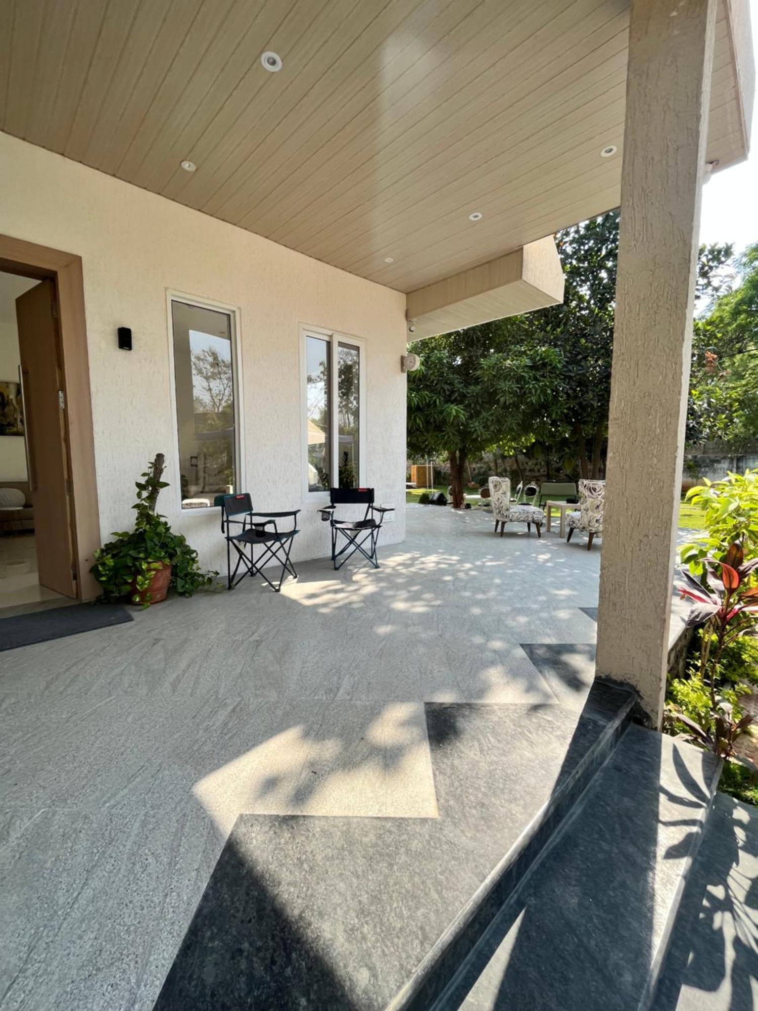 Jlr Farm Stay Haiderabad Buitenkant foto